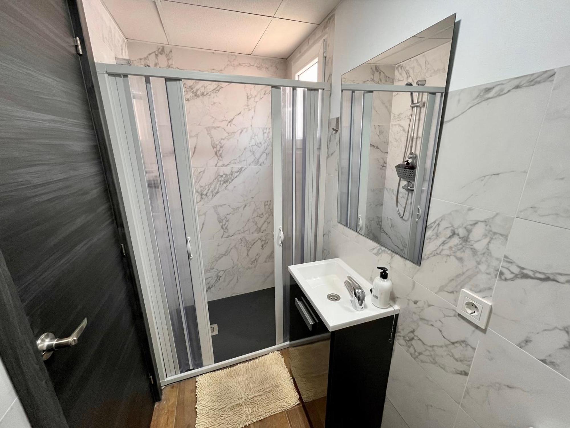 Novelda Centro Habitaciones Con Bano Privado Y Compartido , Cocina Y Terraza Zewnętrze zdjęcie
