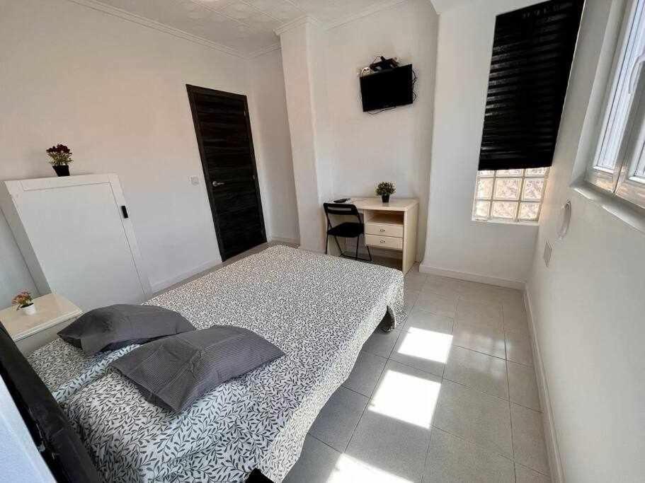 Novelda Centro Habitaciones Con Bano Privado Y Compartido , Cocina Y Terraza Pokój zdjęcie